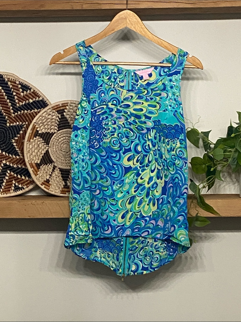 LIKE NEW Lilly Pulitzer 100% Silk Tank with Zipper Back in blue & green, Size S